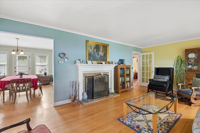 2324 Sumac Circle, Glenview, IL 60025