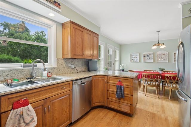 2324 Sumac Circle, Glenview, IL 60025