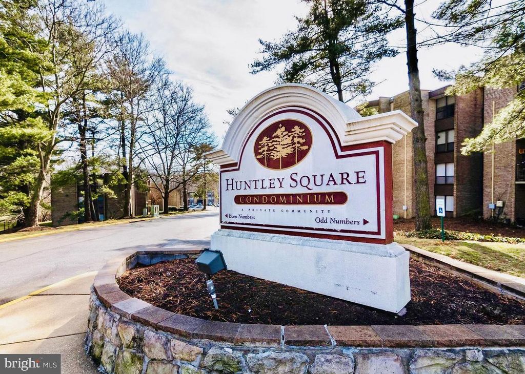 3344 HUNTLEY SQUARE DR #B, Temple Hills, MD 20748
