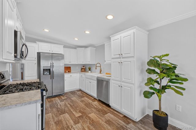 13 Orlando Drive, Poughkeepsie, NY 12603