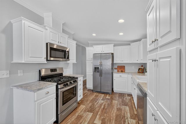 13 Orlando Drive, Poughkeepsie, NY 12603