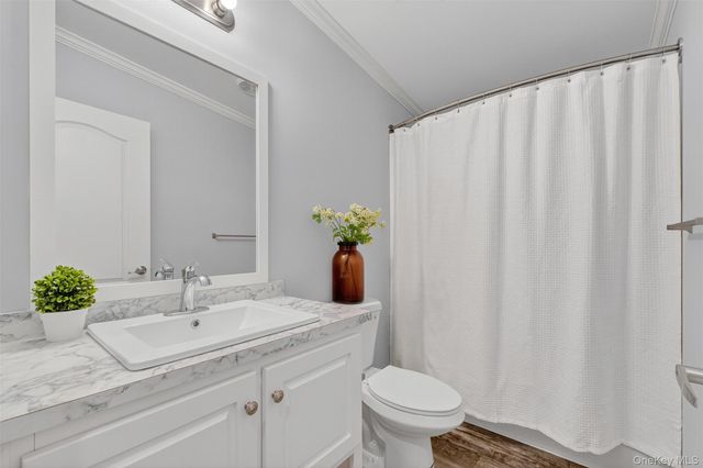 13 Orlando Drive, Poughkeepsie, NY 12603