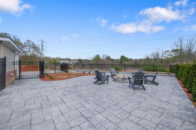 13 Orlando Drive, Poughkeepsie, NY 12603