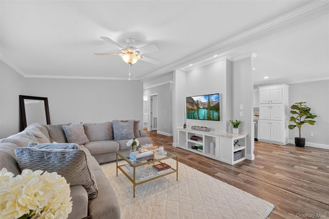 13 Orlando Drive, Poughkeepsie, NY 12603