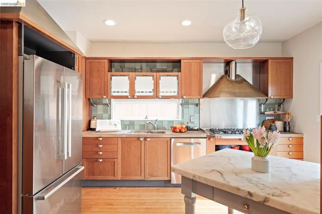 685 685 Calmar Ave, Oakland, CA 94610