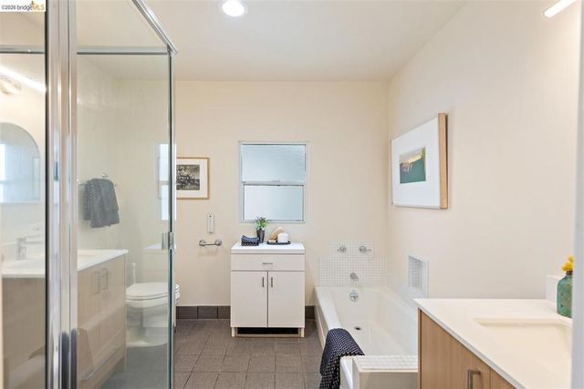 685 685 Calmar Ave, Oakland, CA 94610