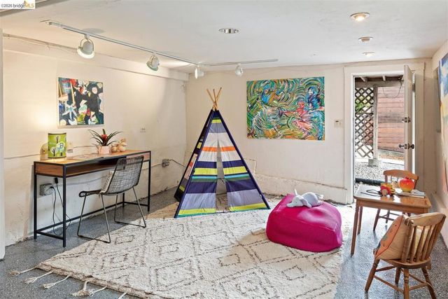 685 685 Calmar Ave, Oakland, CA 94610