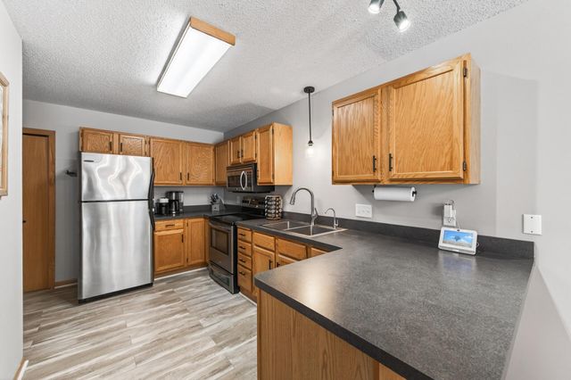 9935 Russell Avenue N 6, Brooklyn Park, MN 55444