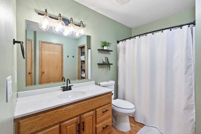 9935 Russell Avenue N 6, Brooklyn Park, MN 55444