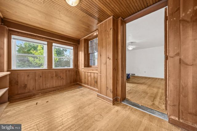 6713 GUDE, Takoma Park, MD 20912
