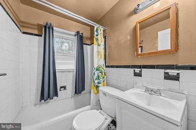 6713 GUDE, Takoma Park, MD 20912