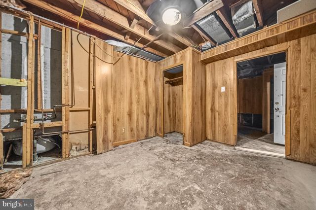 6713 GUDE, Takoma Park, MD 20912