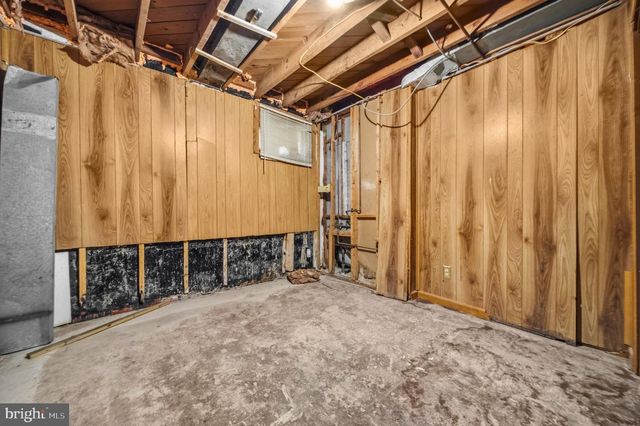 6713 GUDE, Takoma Park, MD 20912