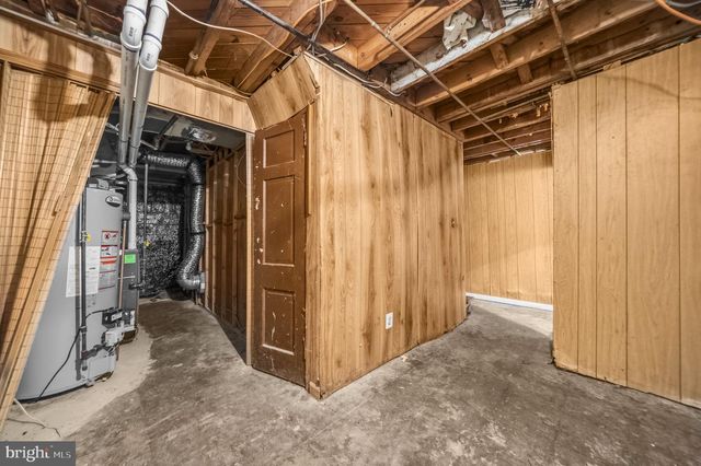 6713 GUDE, Takoma Park, MD 20912