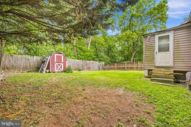 6713 GUDE, Takoma Park, MD 20912
