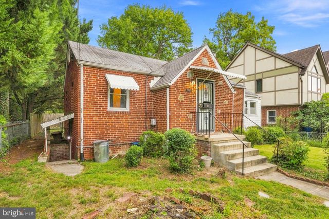 6713 GUDE, Takoma Park, MD 20912