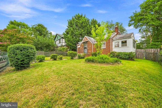 6713 GUDE, Takoma Park, MD 20912