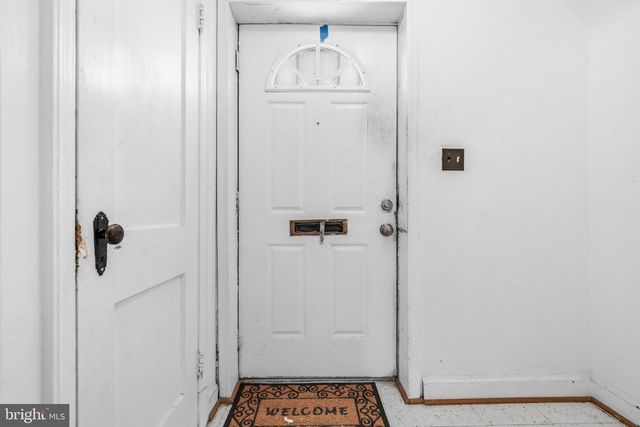 6713 GUDE, Takoma Park, MD 20912