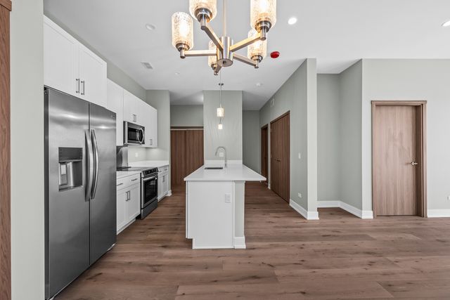 839 Madison Street 302, Oak Park, IL 60302
