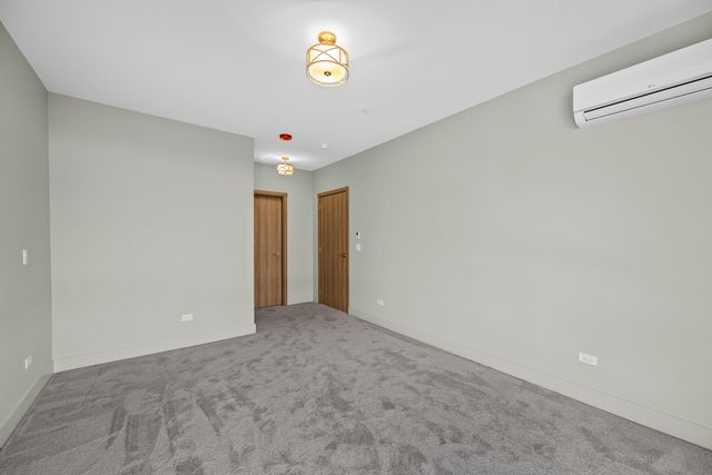 839 Madison Street 302, Oak Park, IL 60302