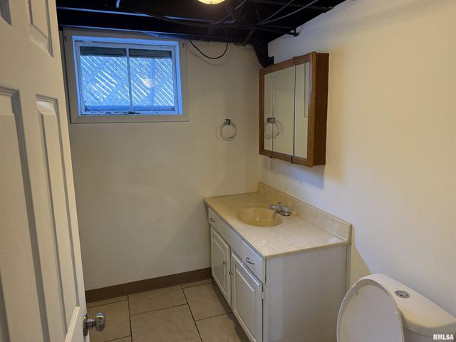 1708 S SPRING Street, Springfield, IL 62704