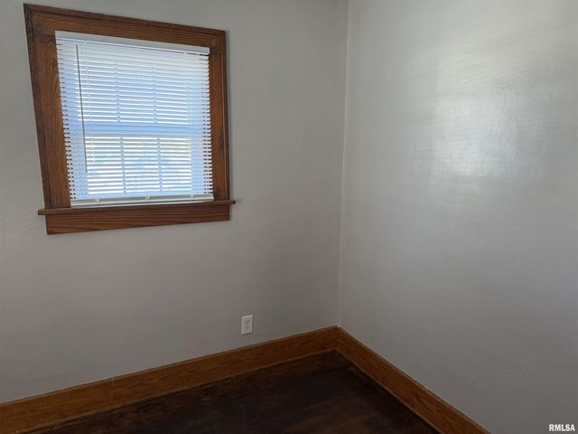 1708 S SPRING Street, Springfield, IL 62704