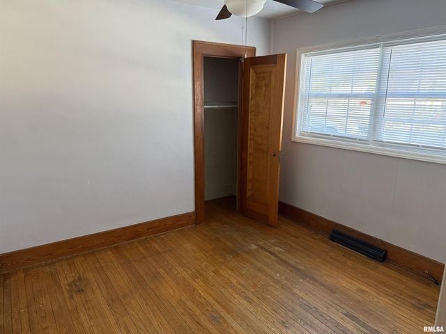 1708 S SPRING Street, Springfield, IL 62704