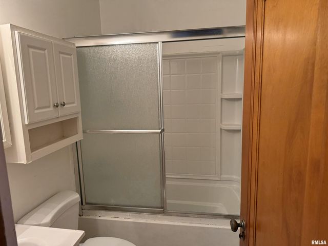 1708 S SPRING Street, Springfield, IL 62704