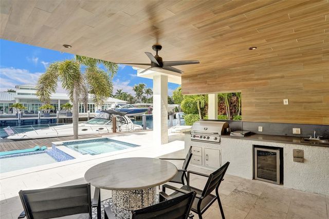 2340 Aqua Vista Blvd, Fort Lauderdale, FL 33301