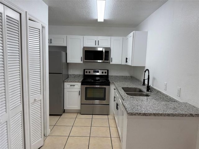 2864 CLUB CORTILE CIR A, Kissimmee, FL 34746