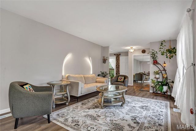 1308 Dautel Lane, St Louis, MO 63146