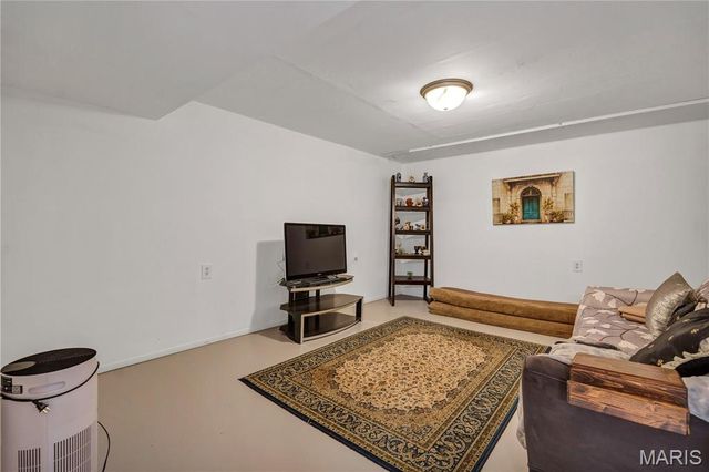 1308 Dautel Lane, St Louis, MO 63146