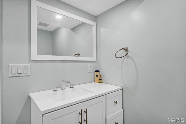 1308 Dautel Lane, St Louis, MO 63146