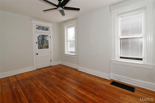 5614 S Compton Avenue, St Louis, MO 63111