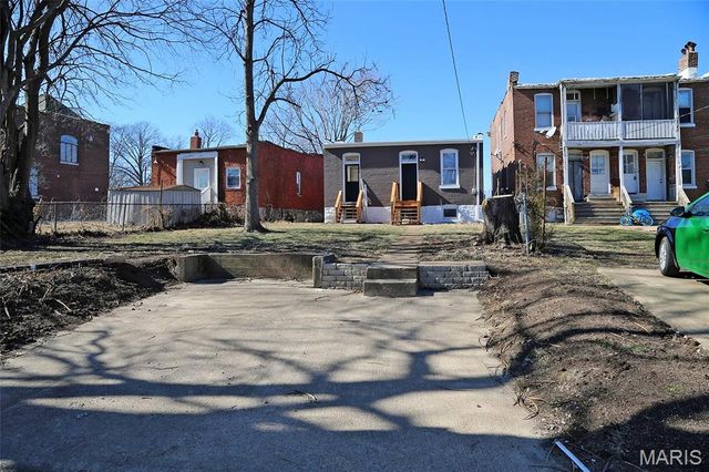 5614 S Compton Avenue, St Louis, MO 63111