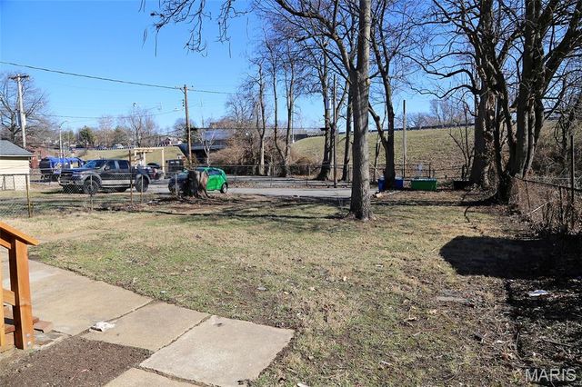 5614 S Compton Avenue, St Louis, MO 63111