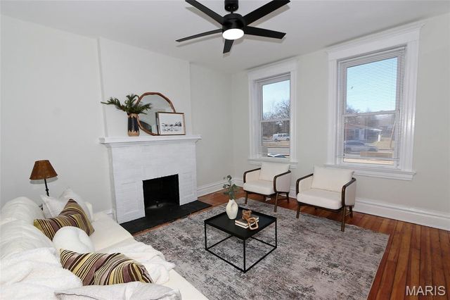 5614 S Compton Avenue, St Louis, MO 63111