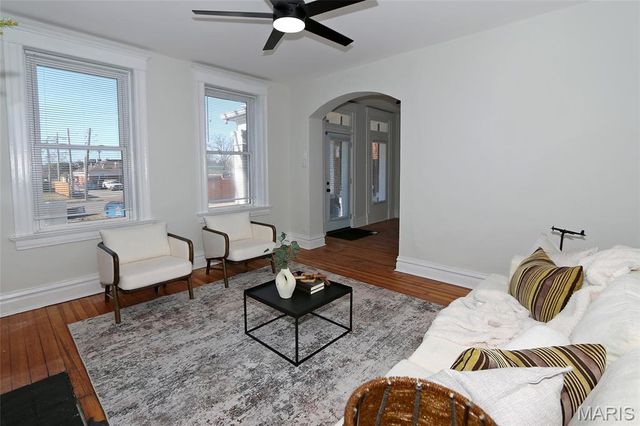 5614 S Compton Avenue, St Louis, MO 63111