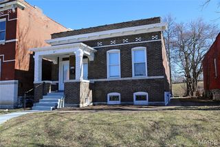 5614 S Compton Avenue, St Louis, MO 63111