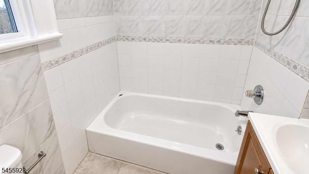 272 Littleton Ave, Newark City, NJ 07103 — photo 4
