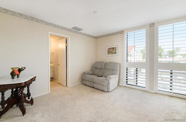 1125 Pacific Beach Dr 204, San Diego, CA 92109