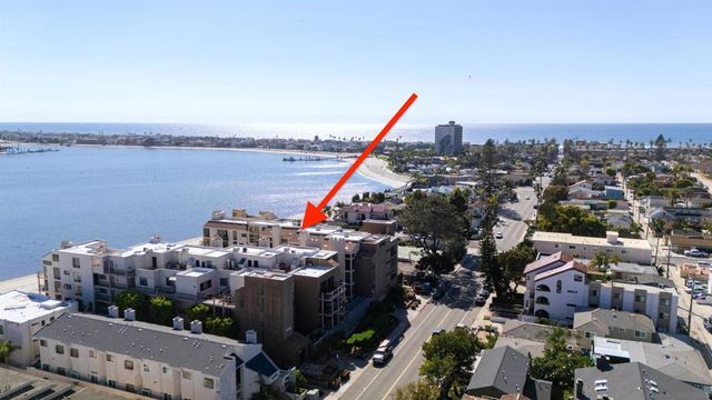1125 Pacific Beach Dr 204, San Diego, CA 92109