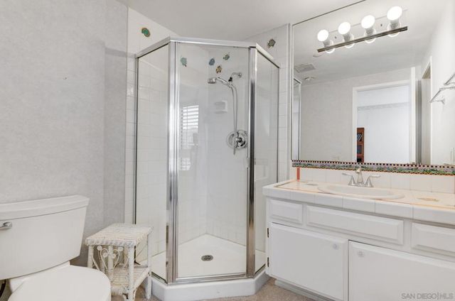 1125 Pacific Beach Dr 204, San Diego, CA 92109