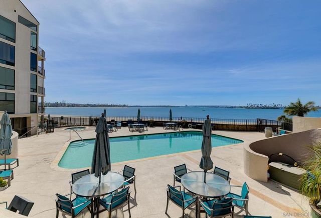 1125 Pacific Beach Dr 204, San Diego, CA 92109