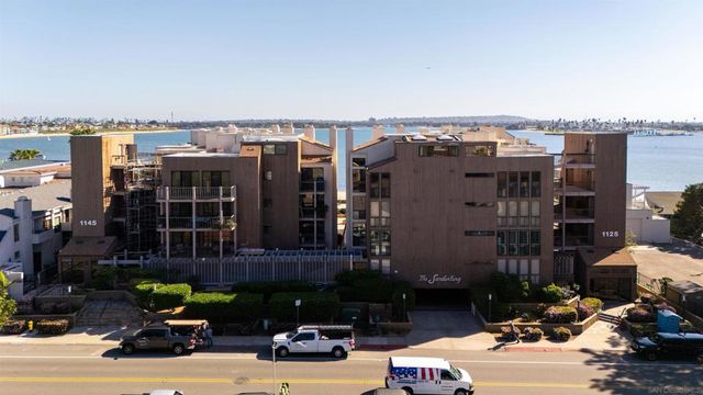1125 Pacific Beach Dr 204, San Diego, CA 92109