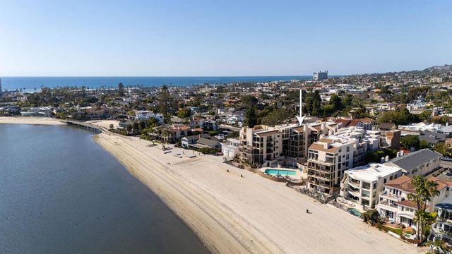 1125 Pacific Beach Dr 204, San Diego, CA 92109