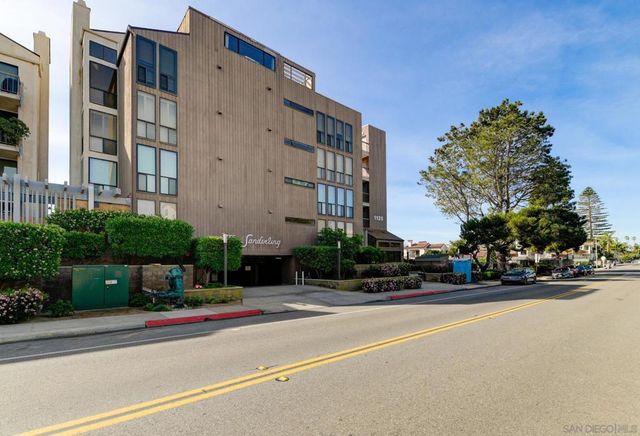1125 Pacific Beach Dr 204, San Diego, CA 92109