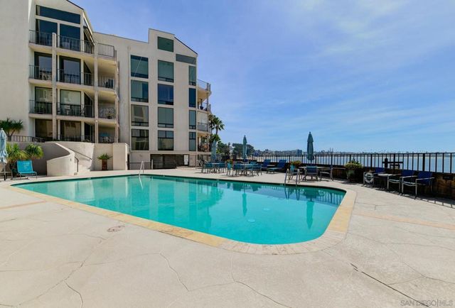 1125 Pacific Beach Dr 204, San Diego, CA 92109