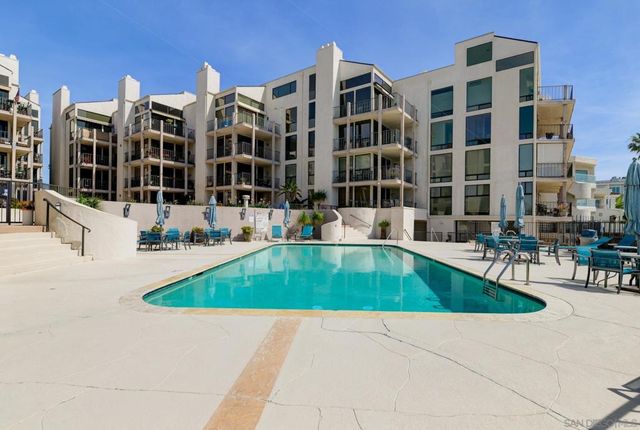 1125 Pacific Beach Dr 204, San Diego, CA 92109