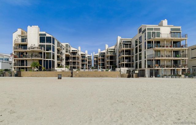 1125 Pacific Beach Dr 204, San Diego, CA 92109